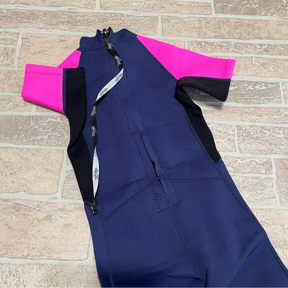 Little kid wetsuit short sleeves NWOT - Picture 3 of 7